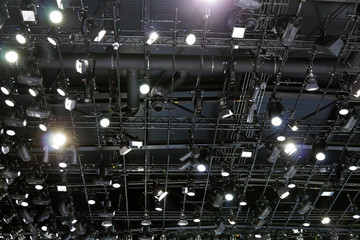lighting system on the ceiling of an exhibition