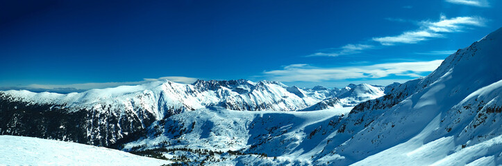 Obraz premium panorama of snowy mountains