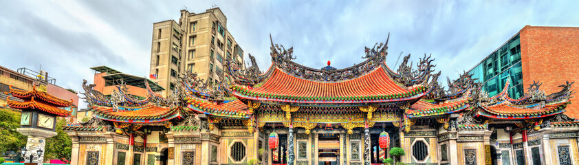 Fototapeta premium Świątynia Longshan w Tajpej na Tajwanie