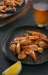 Shrimp, beer and lemon