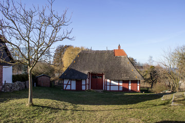 Fototapeta na wymiar Dorf, Biohof, Fachwerkhaus, Bauernhof 