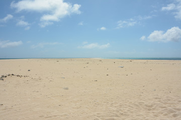 沖縄、久米島の浜