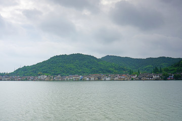 Cloudy day view of the Dong Qiang lake located in Ningbo Shi, Zhejiang Sheng, China