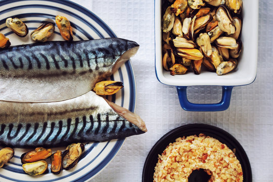 Mackerel and mussels on plate, Mackerel preparation
