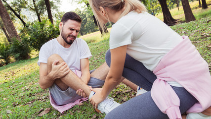 An accident of the young man while jogging in the park