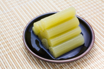 フキの煮物