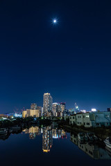 Fototapeta premium 夜の横浜湾岸地区