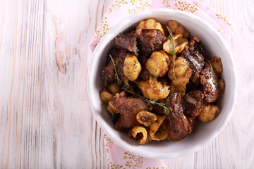 Chicken liver and pasta dish