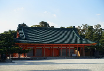 Fototapeta premium 京都、平安神宮の額殿です