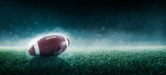 American Football liegt auf Stadionrasen © m.mphoto