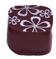 Dark enrobed chocolate with white cocoa print - 251000928