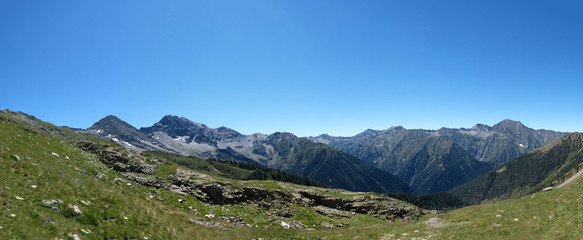 Fototapeta na wymiar montagne du Lustou