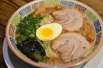豚骨ラーメン