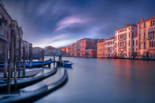 Venetian paths 143 (Da Rialto), Venice, Veneto, Italy