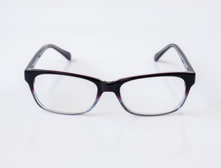 Stylish glasses for women with monofocal lenses