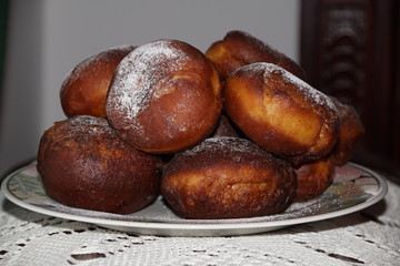 Pączki , domowe pączki