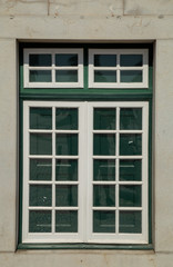 Fototapeta na wymiar Portuguese windows