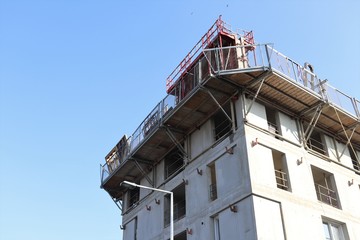 CHANTIER DE CONSTRUCTION D'UN IMMEUBLE EN BETON