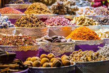 Spices and herbs on the arab street market stall - obrazy, fototapety, plakaty