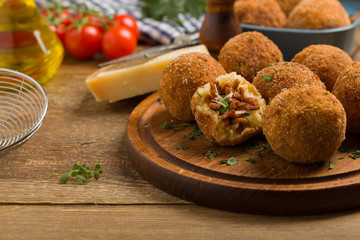 Rice balls with minced meat.