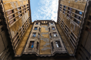 Fototapeta na wymiar Budapest old facade