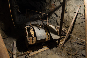 Underground gold ore mine shaft tunnel gallery passage scraping engine scraper hoist hauler
