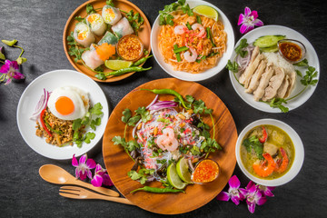 代表的なタイ料理　typical Southeast Asian cuisine - 251180965