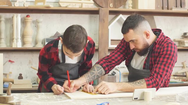 In carpentry coworking studio children and youngsters can learn a useful profession together with Dad. There are carpentry classes for beginners in the Daddy-son format in wooden workshop.