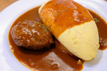 卵・オムライス・ハンバーグ・デミグラス