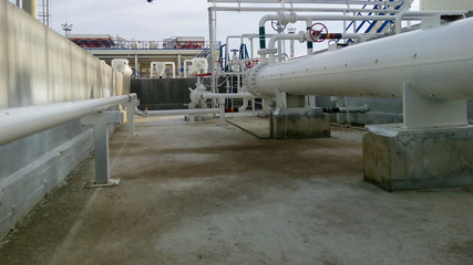 Heat exchanger in a refinery
