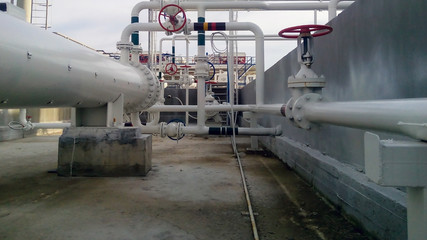 Heat exchanger in a refinery