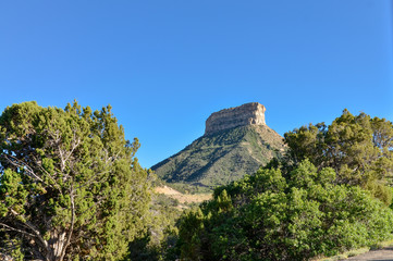 Fototapeta na wymiar Point Lookout summit view from the entrance of Mesa Verde National Park (Montezuma county, Colorado)