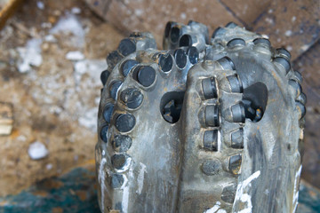 oil drilling equipment for workover. Used oil drilling bit head. Tricone Oil Drill Bits