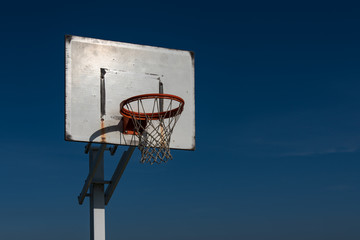 Naklejka premium old basketball basket