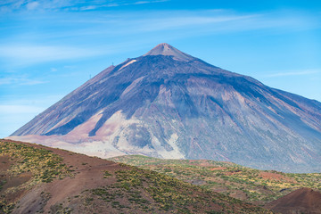 Fototapeta premium Wspaniały widok na wulkan Teide. Las Cañadas del Teide. Teneryfa. Wyspy Kanaryjskie ... Hiszpania
