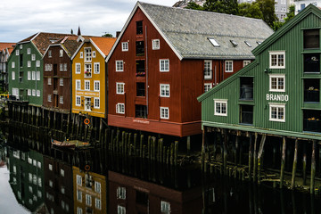 Fototapeta na wymiar Colored houses in Trondheim