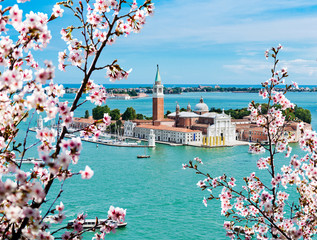    Spring in Venice.