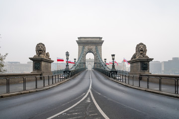 Obraz premium The Chain Bridge in Budapest, Hungary, Europe