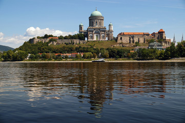 Fototapeta na wymiar Europe. Esztergom, Hungary view of the huge Catholic basilica and royal castle of the first dynasty of the kings of Hungary.