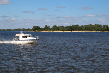 Fototapeta na wymiar Boat on the river