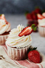 cupcake with strawberry