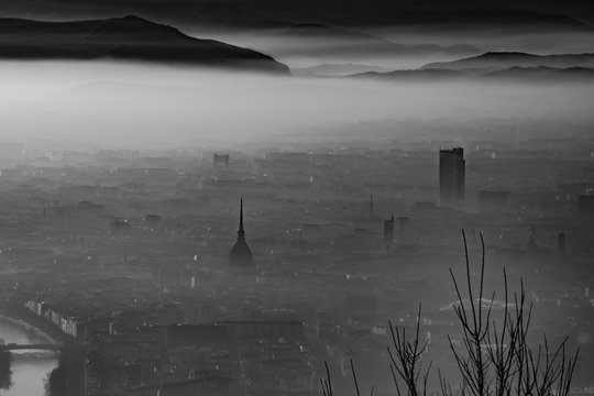 Torino nella nebbia