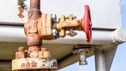 Shut-off valves on the high-pressure well flowing equipment. Oil equipment