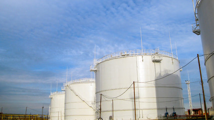 Storage tanks for petroleum products