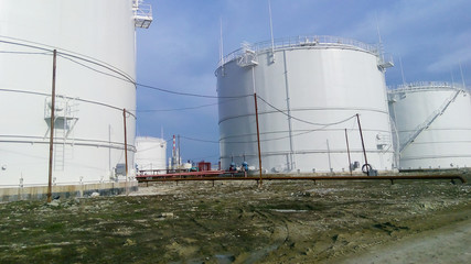 Storage tanks for petroleum products