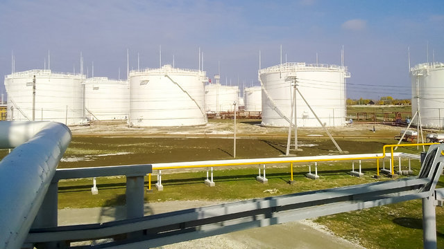 Tank the vertical steel. Capacities for storage of oil  products