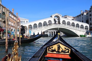 Fototapeta na wymiar Rialto Bridge Venice