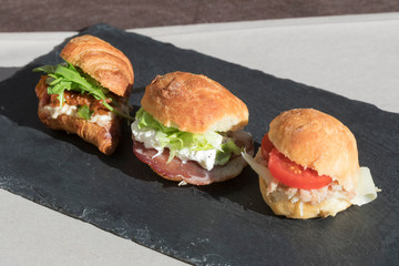 Tris di panini per aperitivo