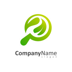 Obraz premium magnifying glass leaf logo template