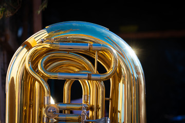 Goldenes Blasinstrument Detail